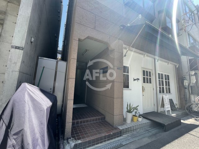 エントランス　ラパンジール京町堀　エントランス