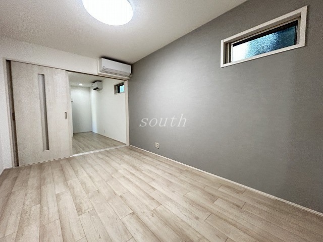 フジパレス東花園駅北II番館の居間写真