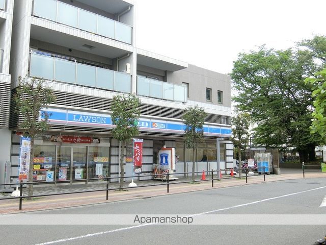 コンビニ　ローソン（コンビニ）まで900m