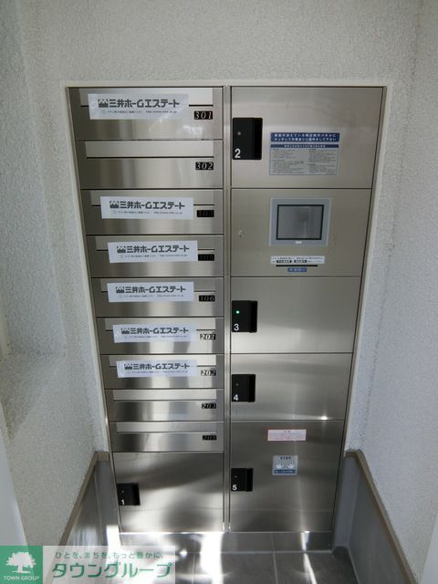 エントランス　宅配ボックス