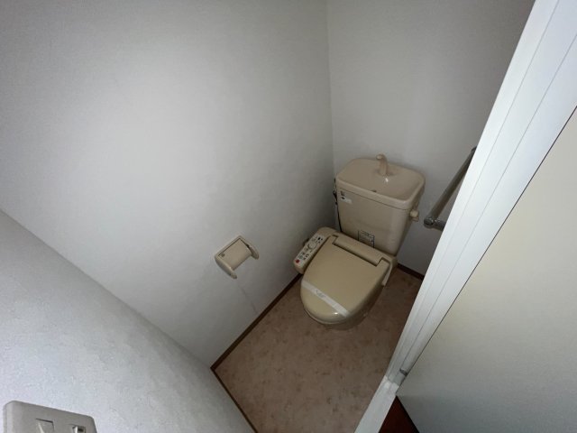 アヴニール苦楽園のトイレ写真