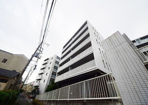 建物外観　オートロック完備