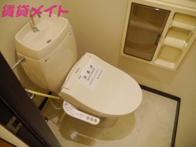 トイレ　別部屋同タイプ
