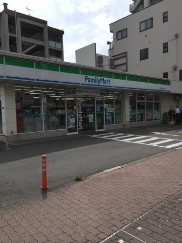 コンビニ　ファミリーマート亀戸6丁目店（コンビニ）まで372m