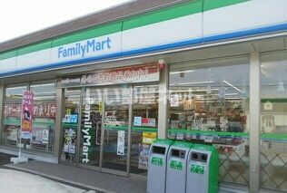 コンビニ　ファミリーマート　川尻店（コンビニ）まで853m