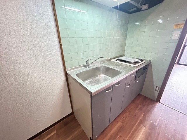 キッチン　＊反転写真になります。