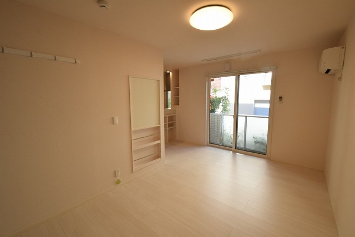 その他部屋・スペース　落ち着いて過ごせるお部屋なので、寝室にいかがでしょうか
