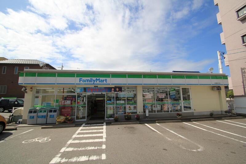 コンビニ　ファミリーマート名東藤が丘店（コンビニ）まで117m