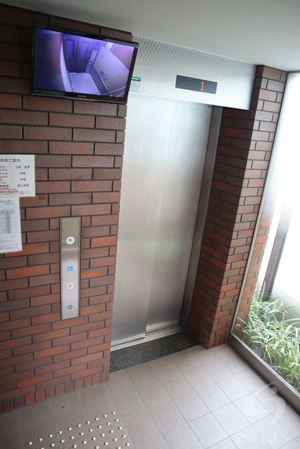 ＪＲ東海道本線 尼崎駅 徒歩8分 10階建 築16年の外観写真