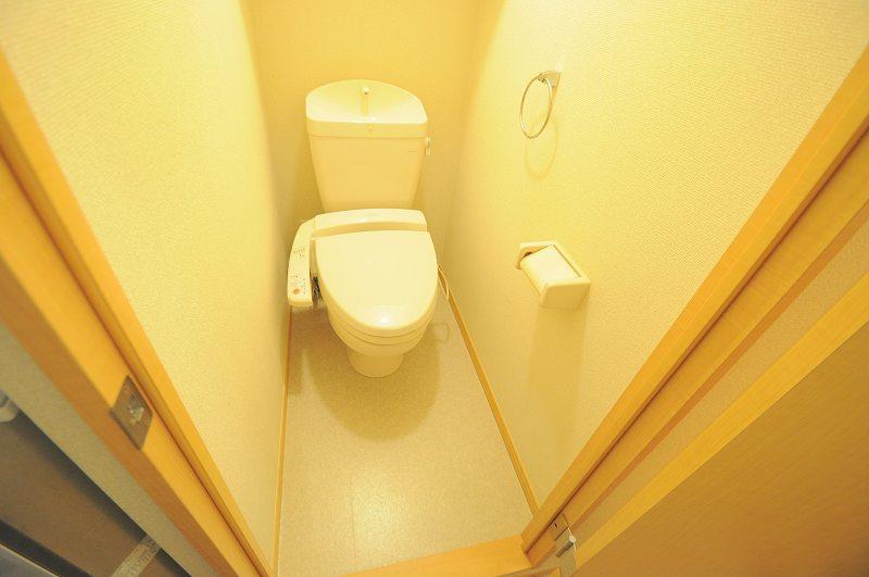 レオパレスI wishのトイレ写真