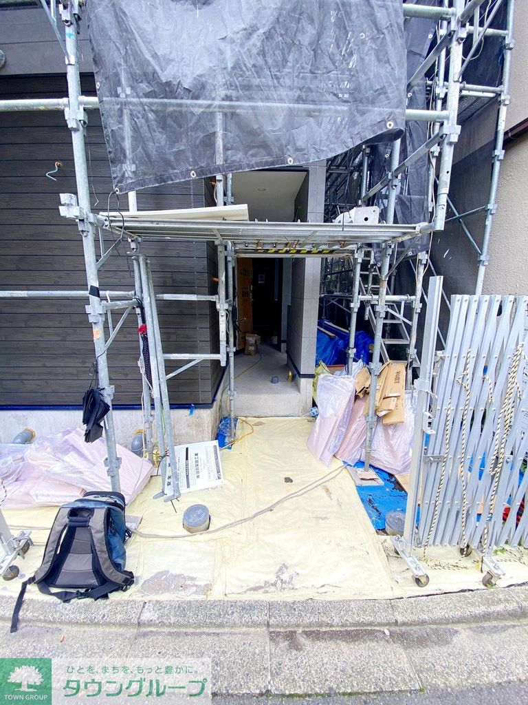 エントランス　駐車場