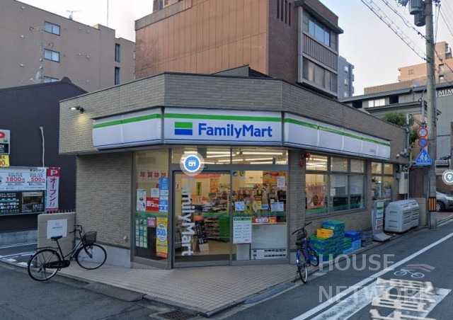 コンビニ　ファミリーマート三条新町店（コンビニ）まで40m