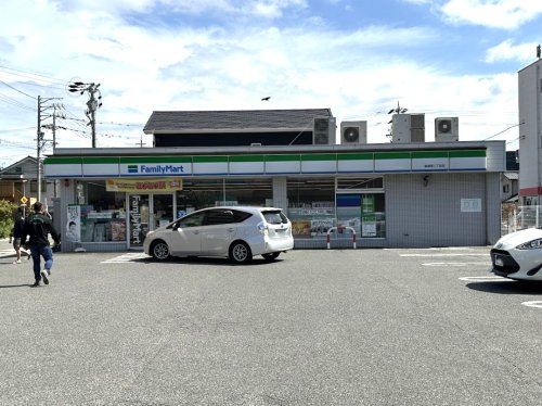 コンビニ　ファミリーマート緑浦里三丁目店（コンビニ）まで1199m