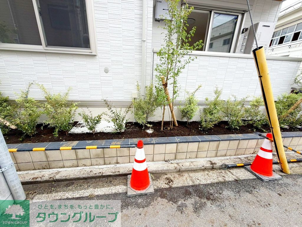 庭　エントランス
