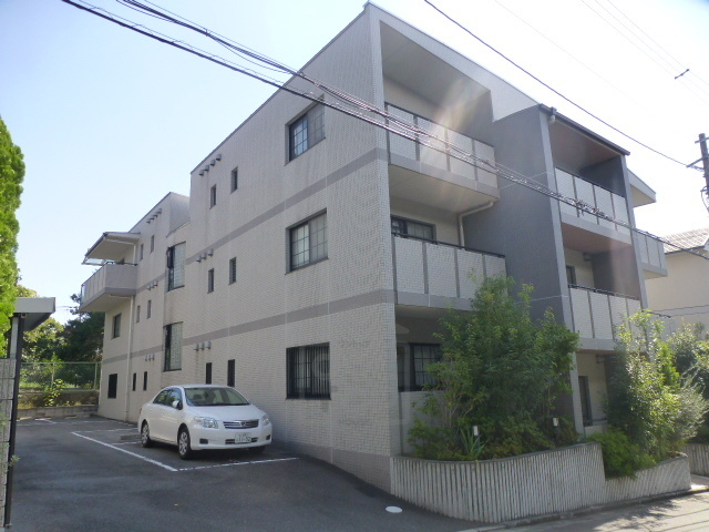 北大阪急行 緑地公園駅 徒歩11分 築23年