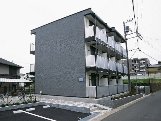 レオパレスF2の外観写真