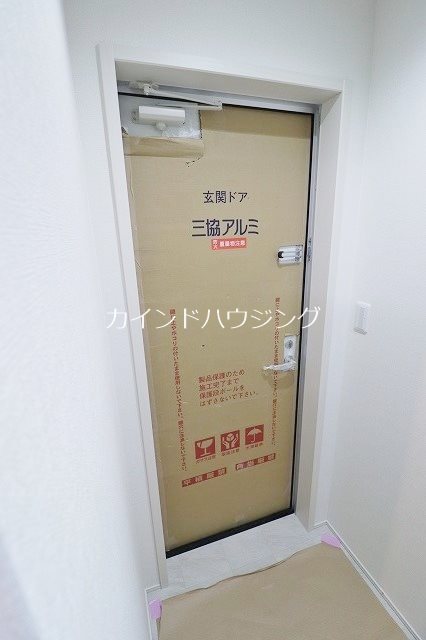 フジパレス羽倉崎駅前の玄関写真