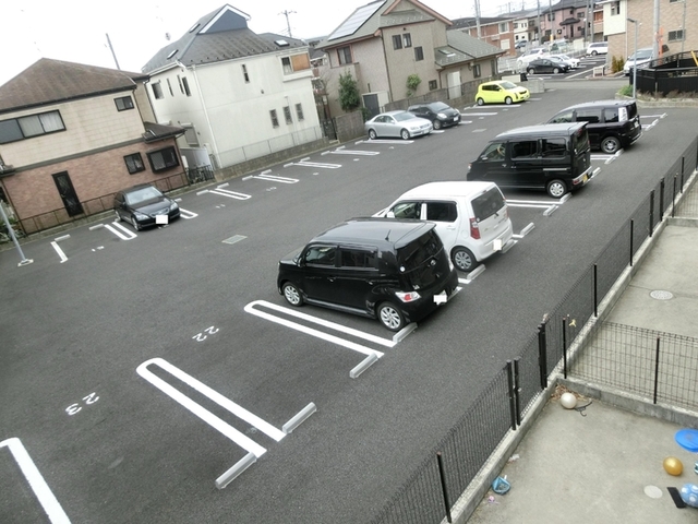 駐車場　駐車場