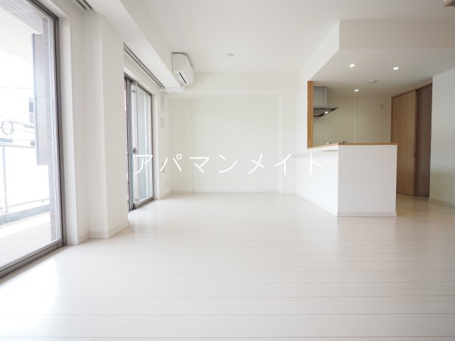 居室・リビング　おしゃれな居間です