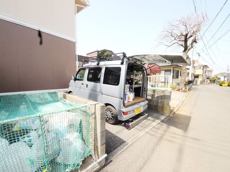 駐車場　駐車場