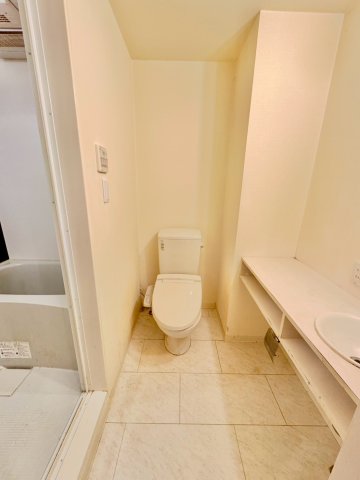 ARTEIE東海大駅前のトイレ写真