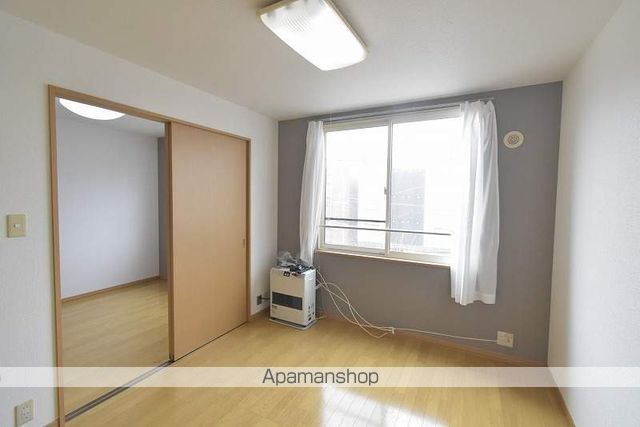 地下鉄東豊線 学園前駅 徒歩3分 3階建 築1027年の居間写真