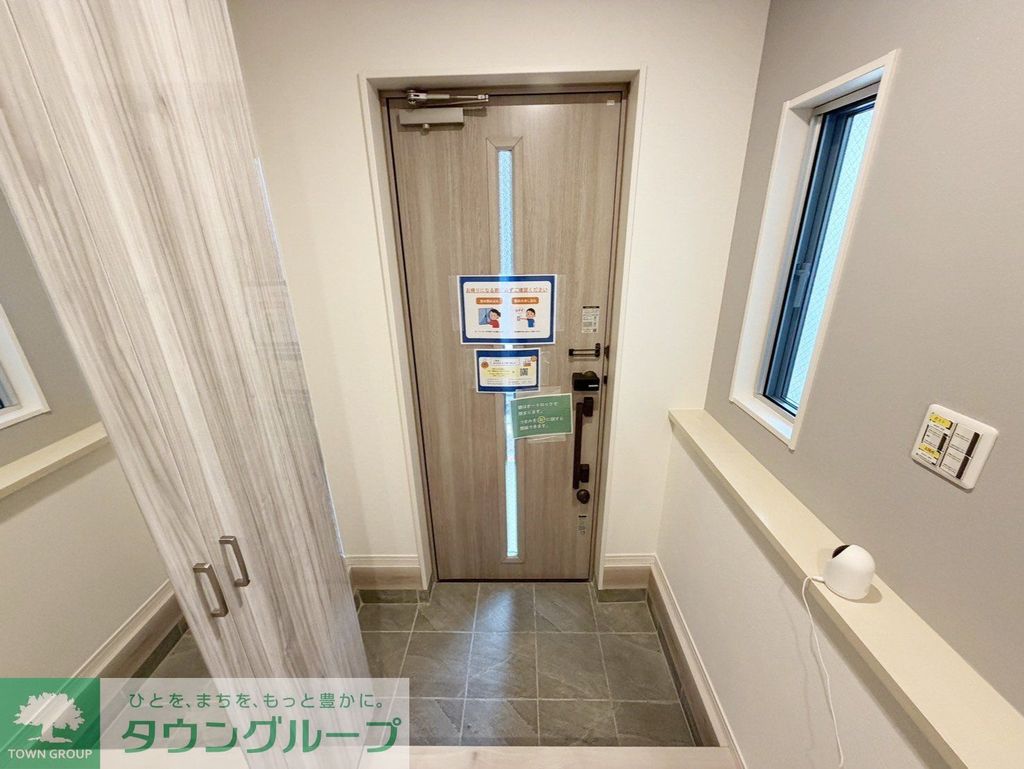 玄関　バルコニー