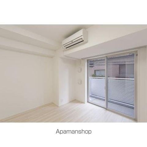 浅草田原町レジデンスの居間写真