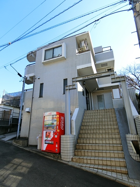 建物外観　お問い合わせはリロの不動産まで♪