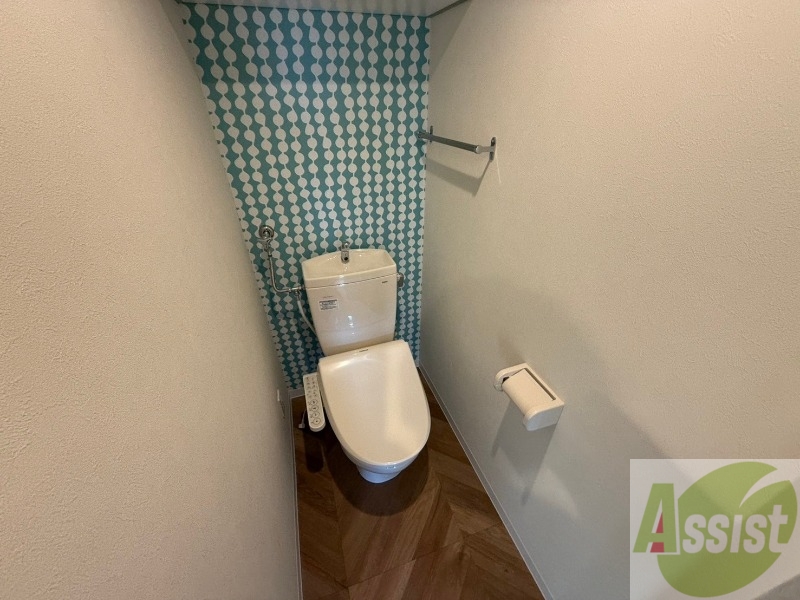 トイレ　こちらはトイレです。清潔感があり、安心して使用できます。