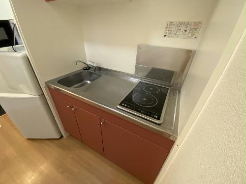 キッチン　設備・仕様は号室により異なる為、現況を優先致します。