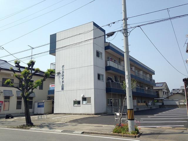 パークサイド上田の建物外観