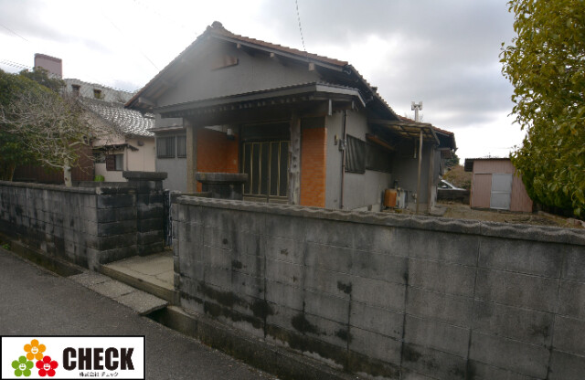 中津原貸家の建物外観