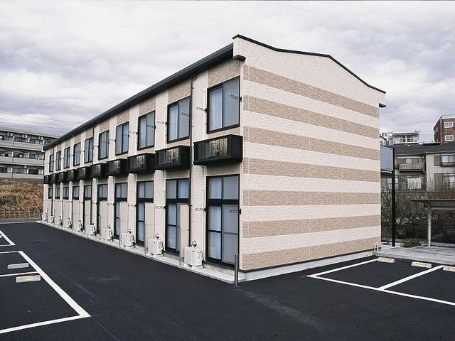 レオパレスヴァンの建物外観