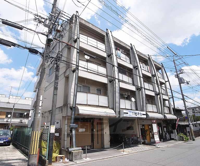 京都市伏見区東浜南町のマンションの建物外観