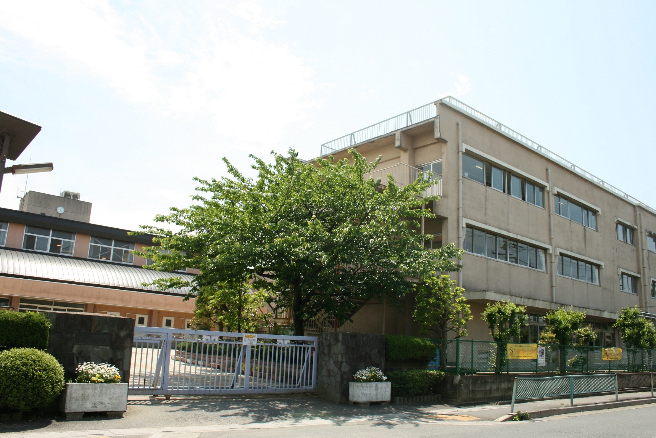 【Ｍ３２４の小学校】