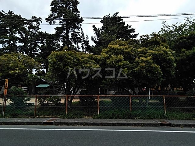 【浜松市中央区子安町のアパートの公園】