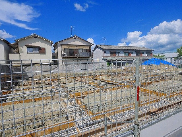 【大和郡山市額田部北町のアパートの建物外観】