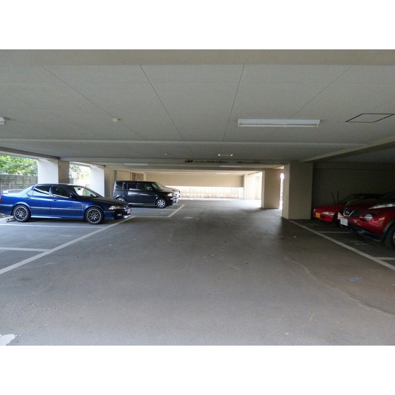 駐車場　地下駐車場・現状優先