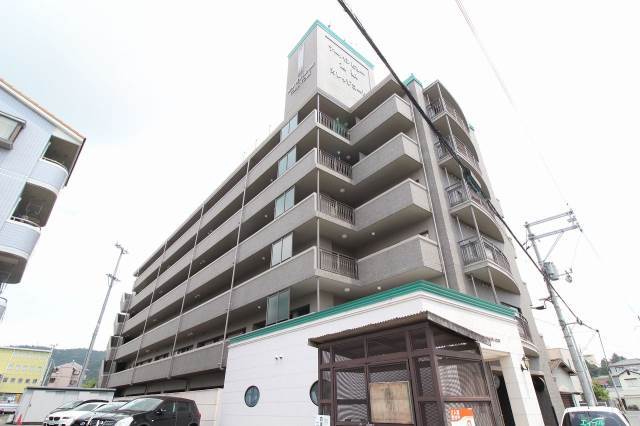 倉敷市川西町のマンションの建物外観