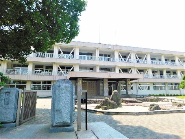 高校・高専　愛媛県立三島高校（高校・高専）まで1338m