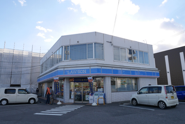コンビニ　ローソン高知南川添店（コンビニ）まで265m