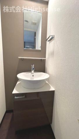 洗面設備　コンパクトで使いやすい洗面所