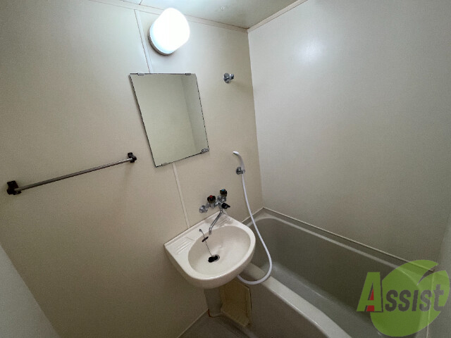 バス・シャワールーム　綺麗な浴槽、まったり出来て疲れも取れますね！