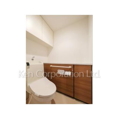 トイレ　同タイプ28階のお部屋を撮影。仕様が異なることがあります。