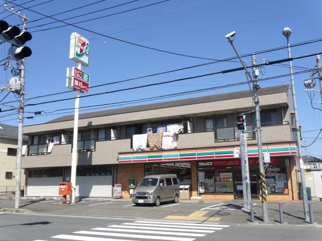 コンビニ　セブンイレブン（コンビニ）まで640m