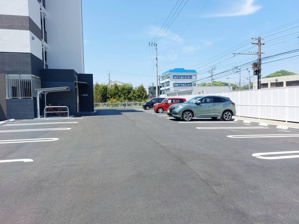 駐車場　駐車場