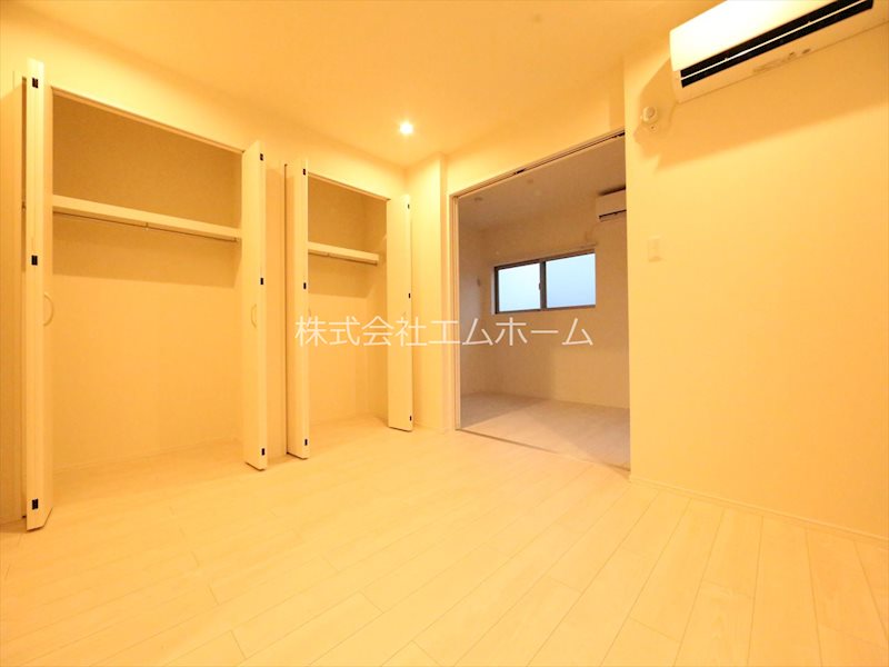 居室・リビング　ＬＤＫ8帖　クローゼット付（収納充実してます）