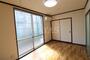 居室・リビング　同物件別部屋です。和室になります。