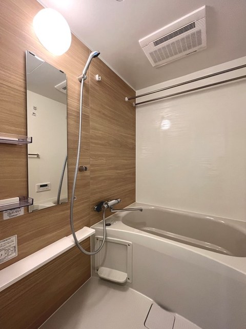 バス・シャワールーム　※写真は同タイプ住戸です。